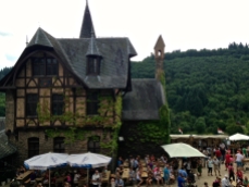Lo and Behold, a renaissance festival at the castle.